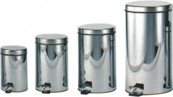 Thùng rác trong phòng L711